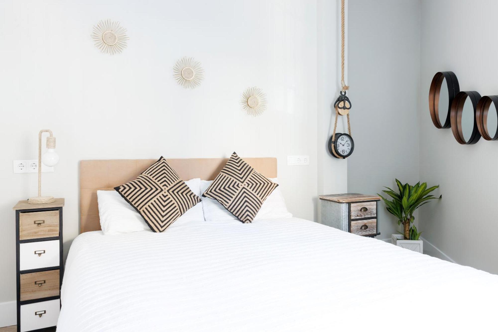 Apartamento Deluxe El Avion Apartment Alcala de Henares Luaran gambar